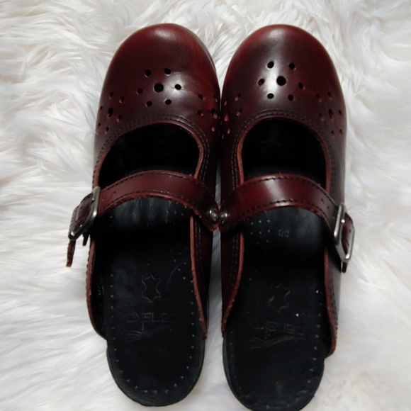 Dansko Shoes - Dansko "Merrie" Jane Clogs Size 38